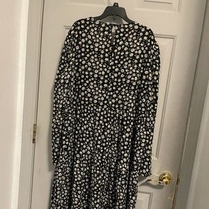 Black daisy Maxi dress